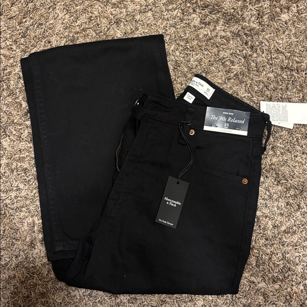 No Fade Black Curve Love High Rise 90s Relaxed Jean